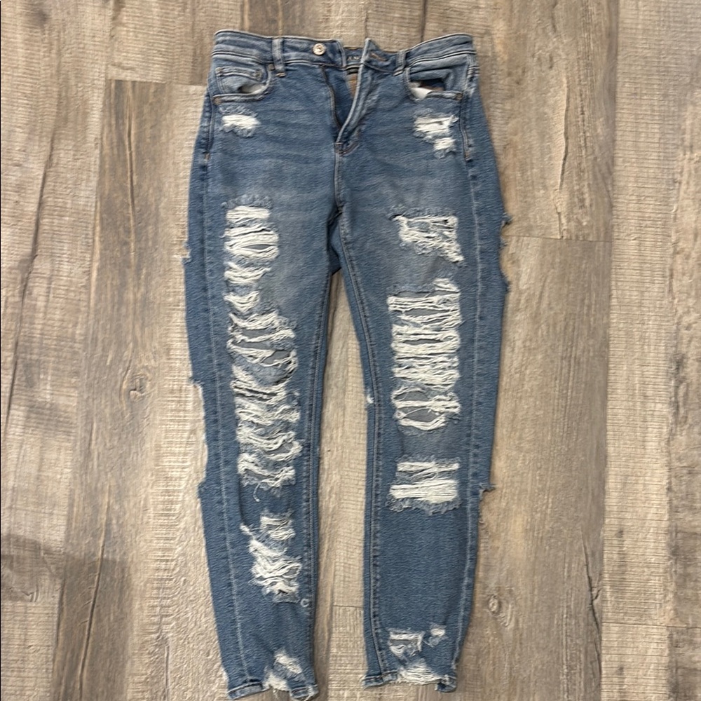 American Eagle Distressed Blue Jeans Women’s Size 4 Regular Stretch